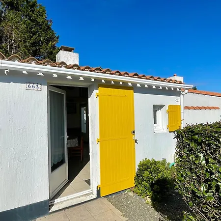 Holiday home Maison T2 Proche Mer, Piscine Chauffee Et Tennis - Fr-1-231-312 *