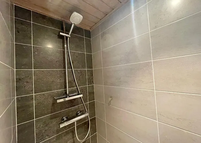 Maison De Avec Piscine Chauffee Et Tennis - Fr-1-231-312 *