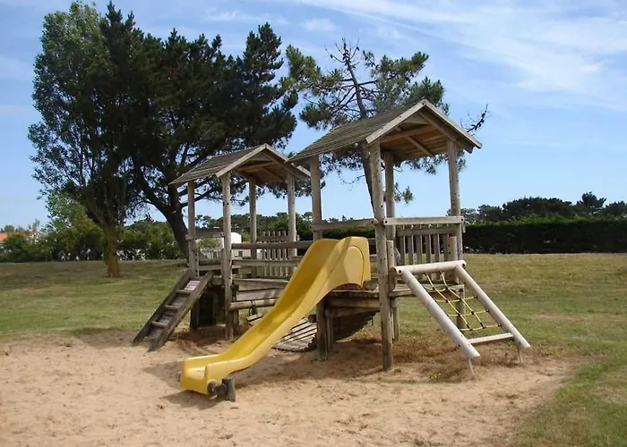 Maison De Avec Piscine Chauffee Et Tennis - Fr-1-231-312 *